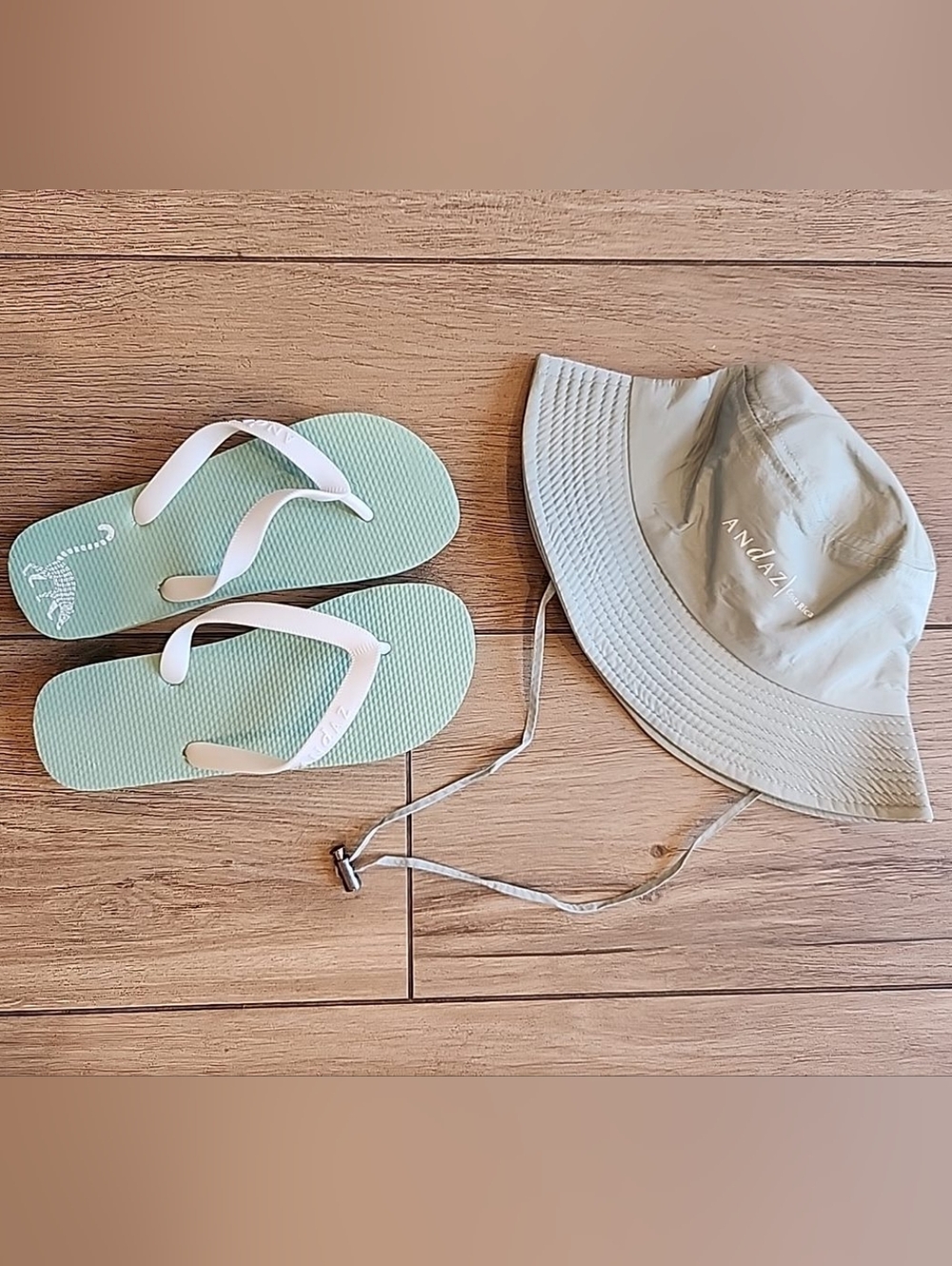 New Andaz Papagayo Kids Flip Flops And Bucket Hat Set Mint Green Pool Beach Vaca